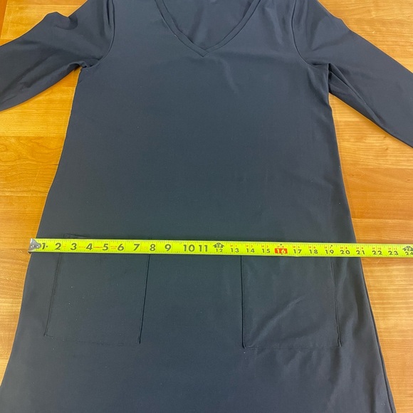 Judy P black A-line V neck dress with 3/4 sleeves medium - Picture 9 of 12